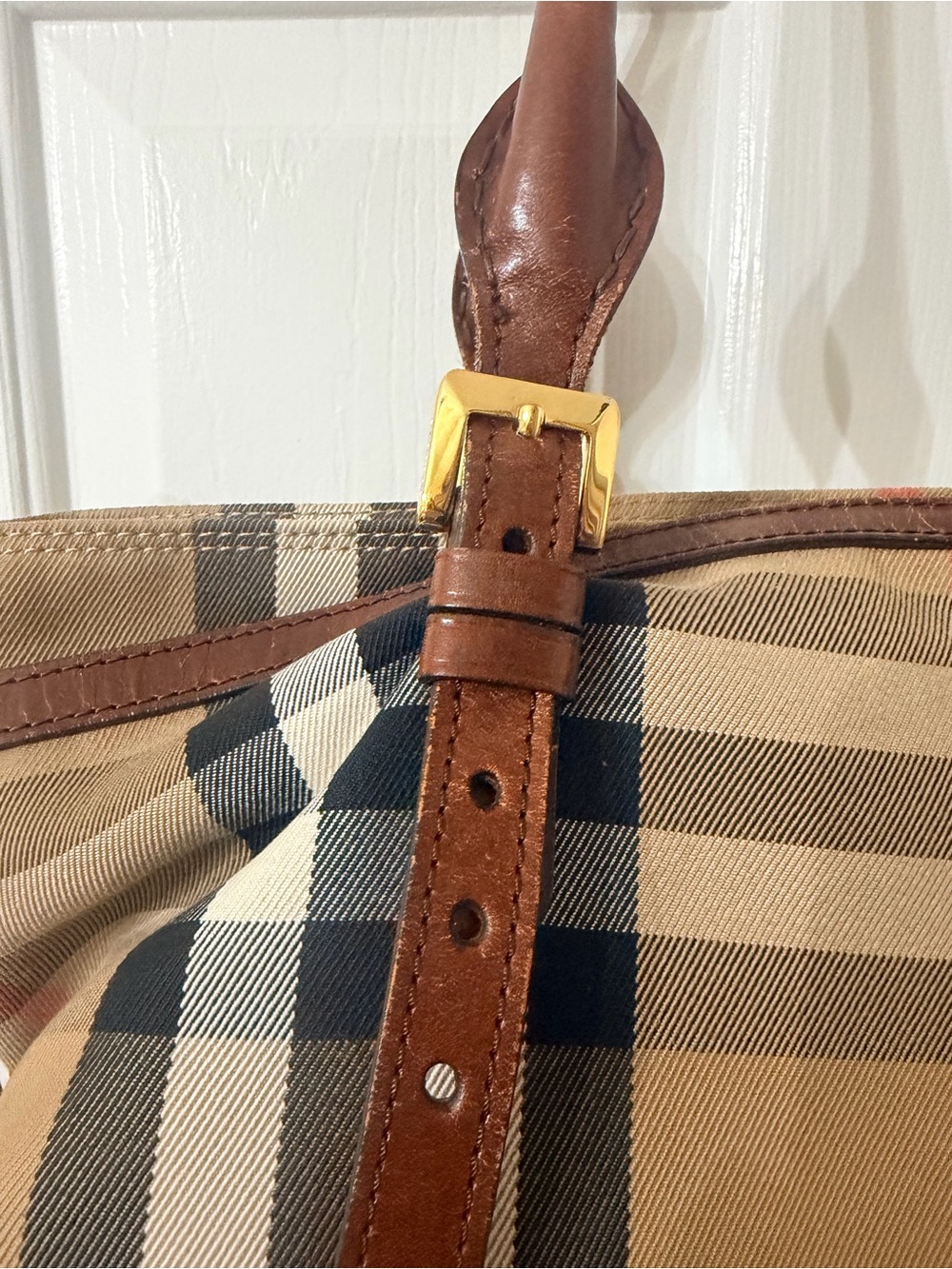 Burberry Classic Plaid diaper bag with Brown Leather Trim - Picture 5 of 10